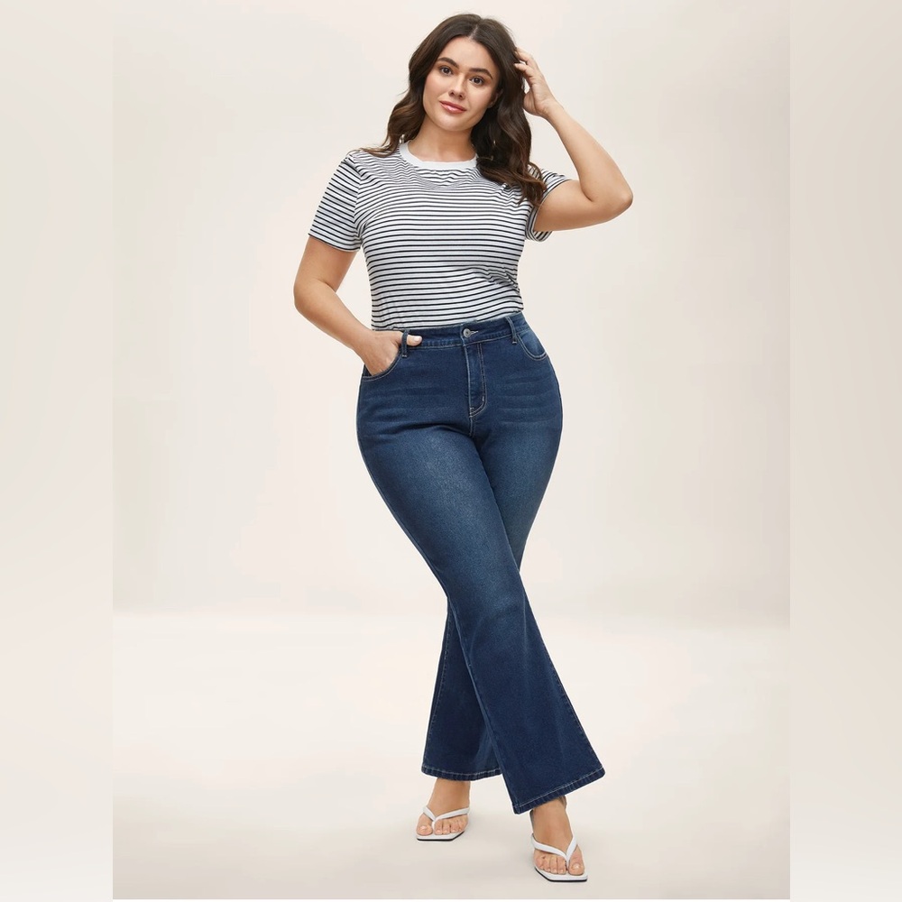BloomChic Blue Flare Wide Leg Jeans - Picture 3 of 11